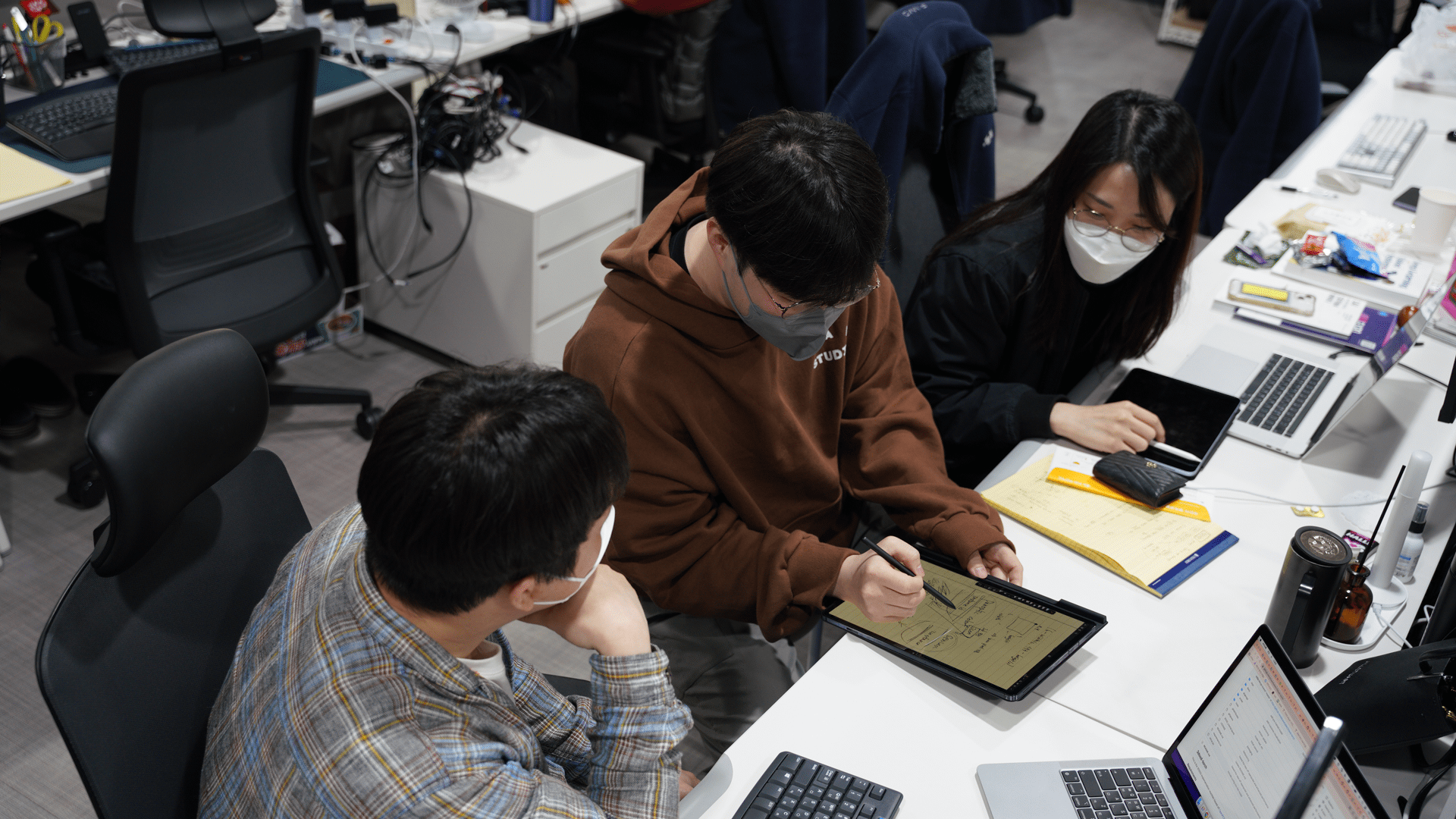 AIMMO 다크 모드 개선 화면